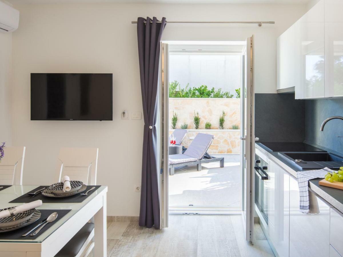 פודסטראנה Apartment Villa Franko Maris מראה חיצוני תמונה